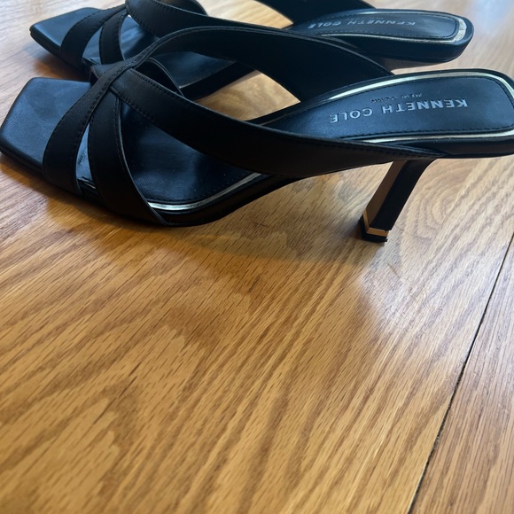 Kenneth Cole Hylda 70 heel, black, hardly worn, size 7. 3” heel - Picture 7 of 10